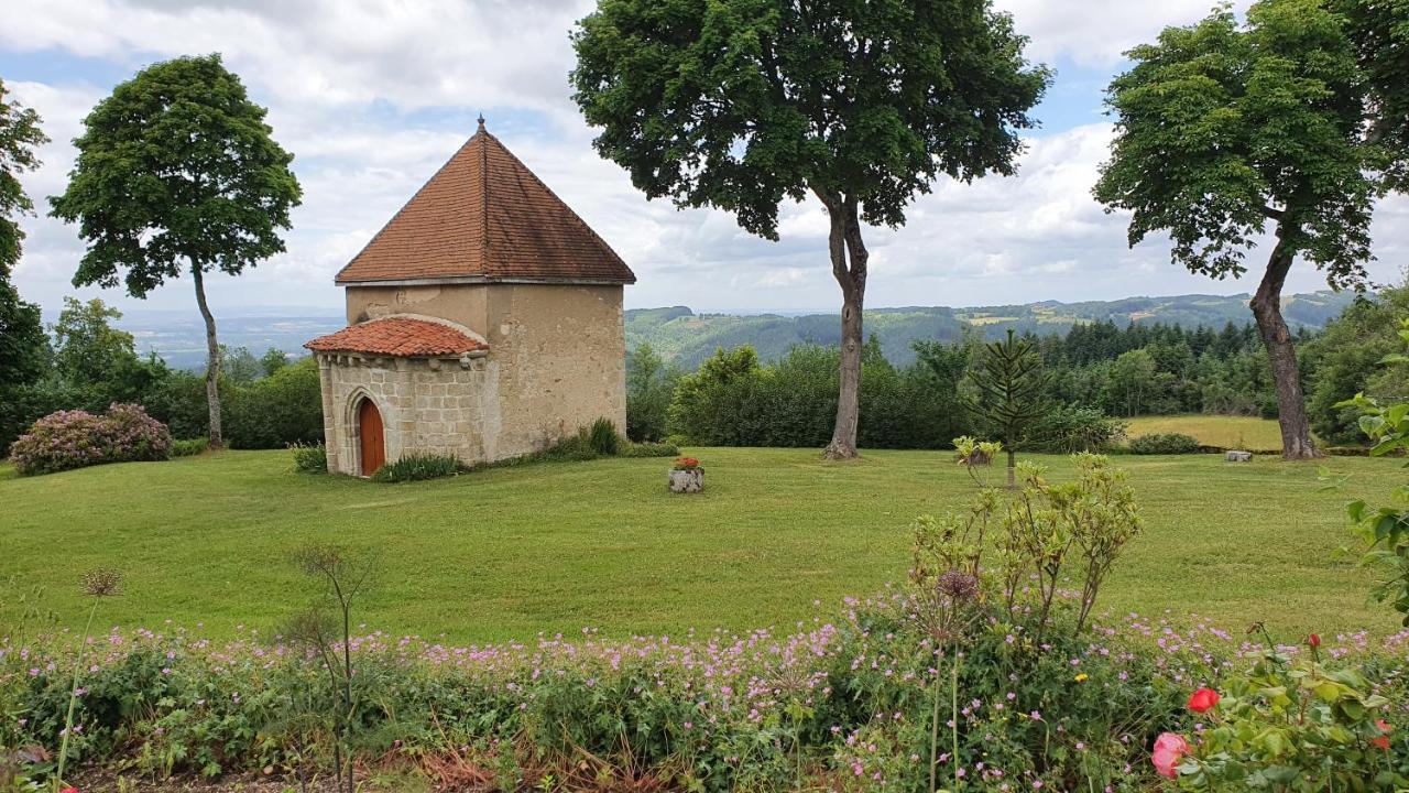 Bed and Breakfast Domaine De Montvianeix Saint-Victor-Montvianeix Esterno foto
