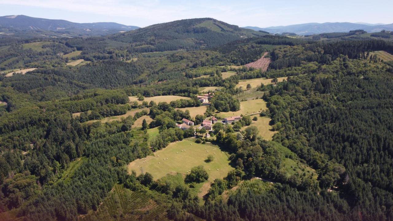 Bed and Breakfast Domaine De Montvianeix Saint-Victor-Montvianeix Esterno foto