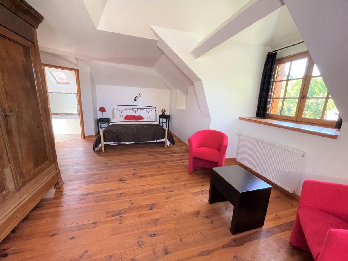 Bed and Breakfast Domaine De Montvianeix Saint-Victor-Montvianeix Esterno foto