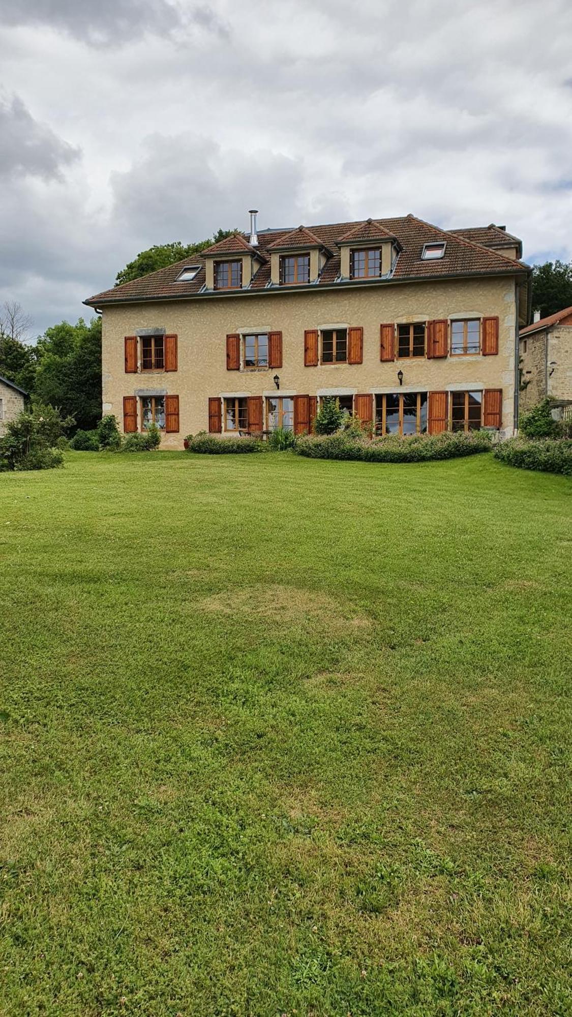 Bed and Breakfast Domaine De Montvianeix Saint-Victor-Montvianeix Esterno foto
